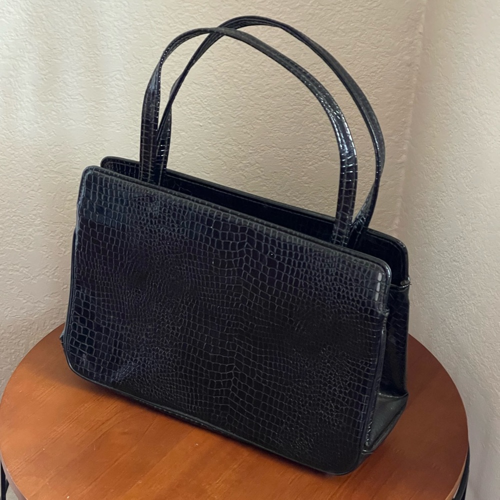 Vintage Empress black handbag purse faux alligator 1950’s 1960’s very nice